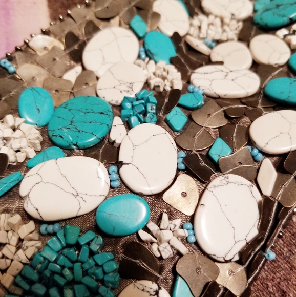 Stone bead woven Ecote wristlet - Picture 4 of 4